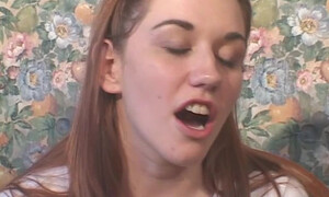 Дрочит при дочке хуй любовника